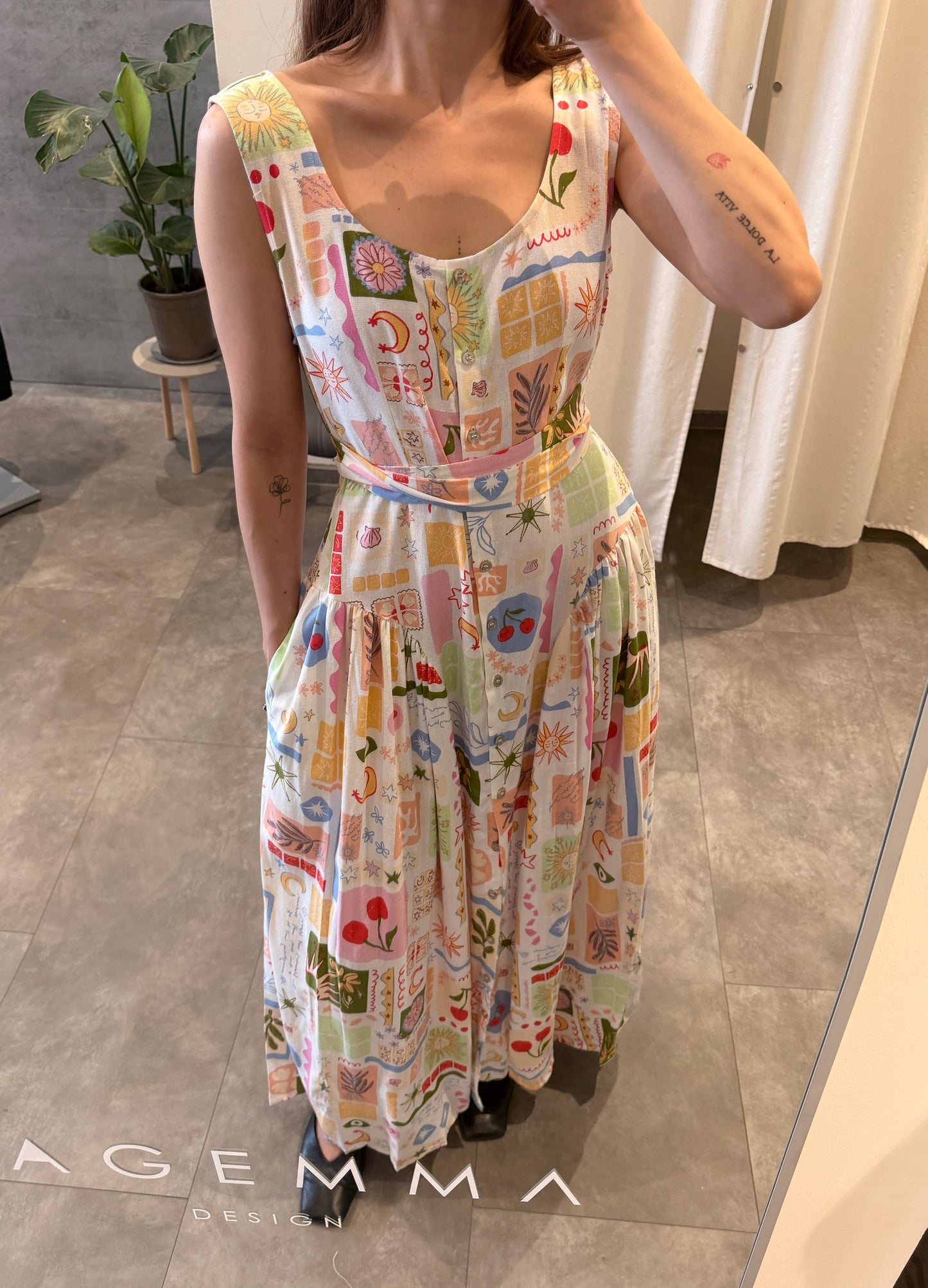 Summer postcard linen dress