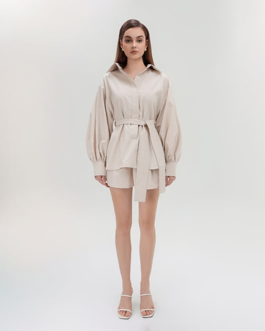 Linen Shorts in beige