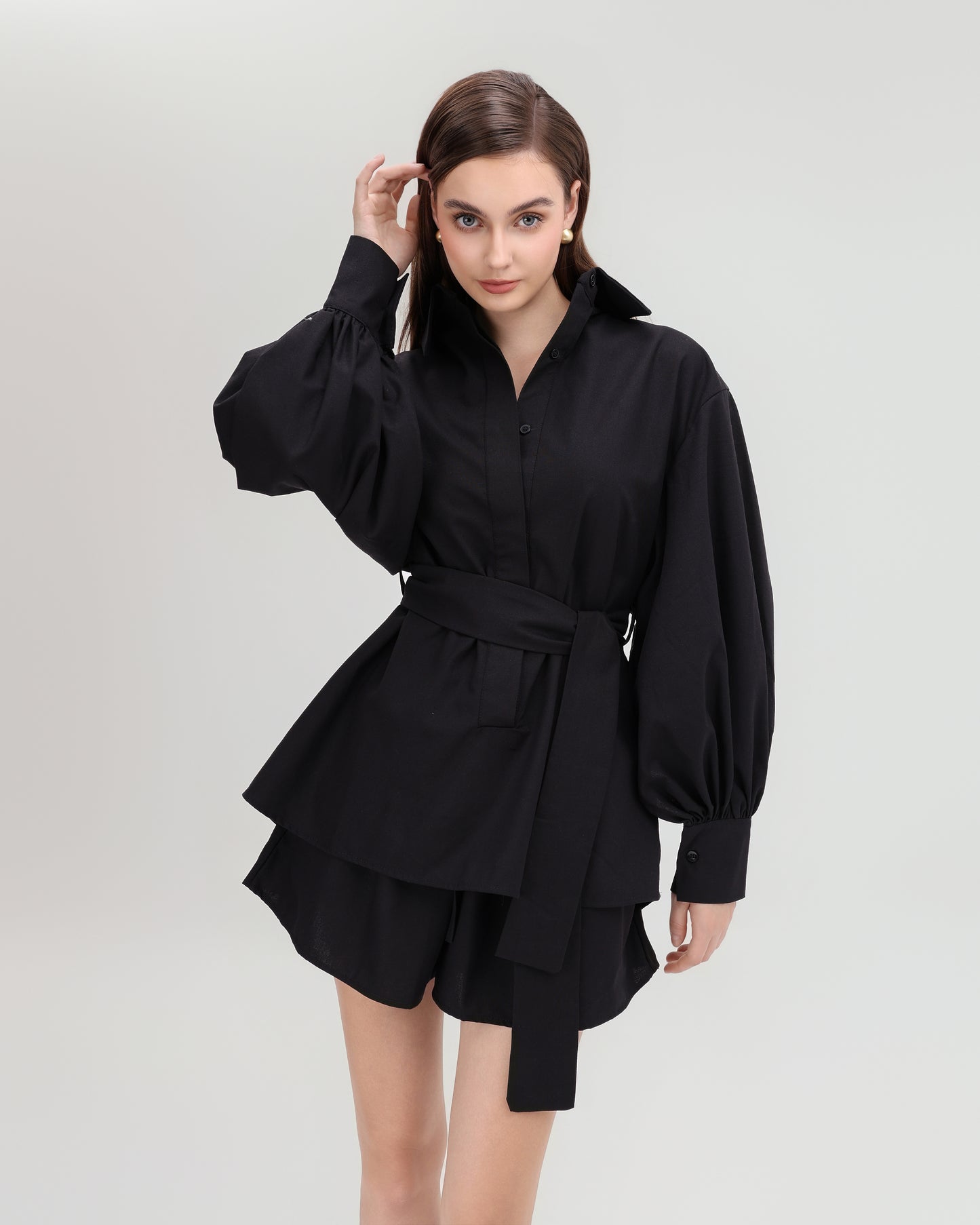 Linen Shorts in black