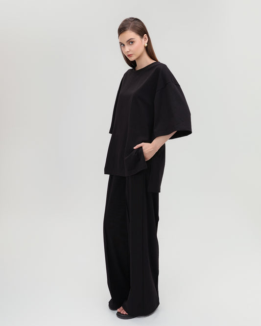 Boxy Oversized T-Shirt in Black