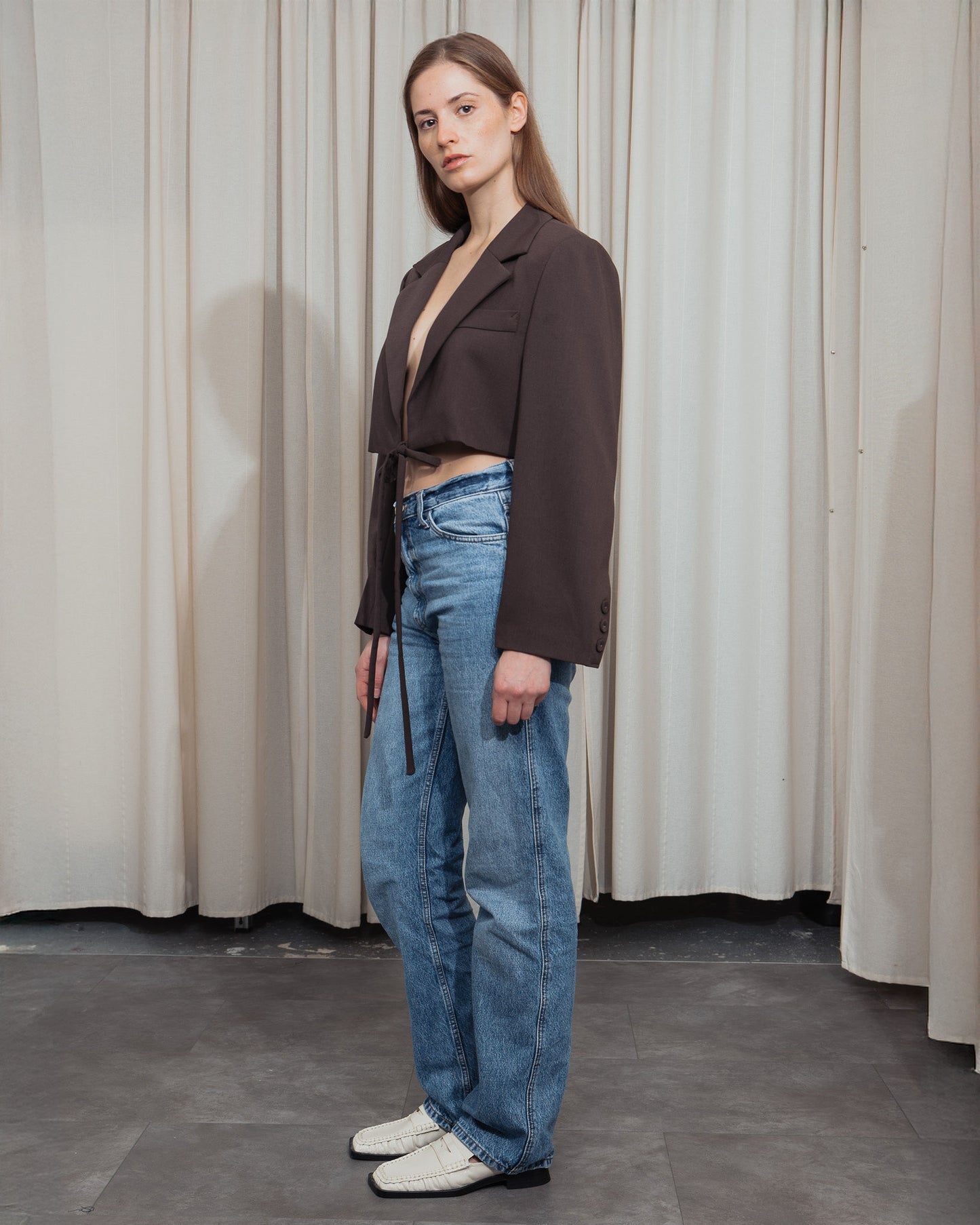 Cropped boxy Blazer in dark brown