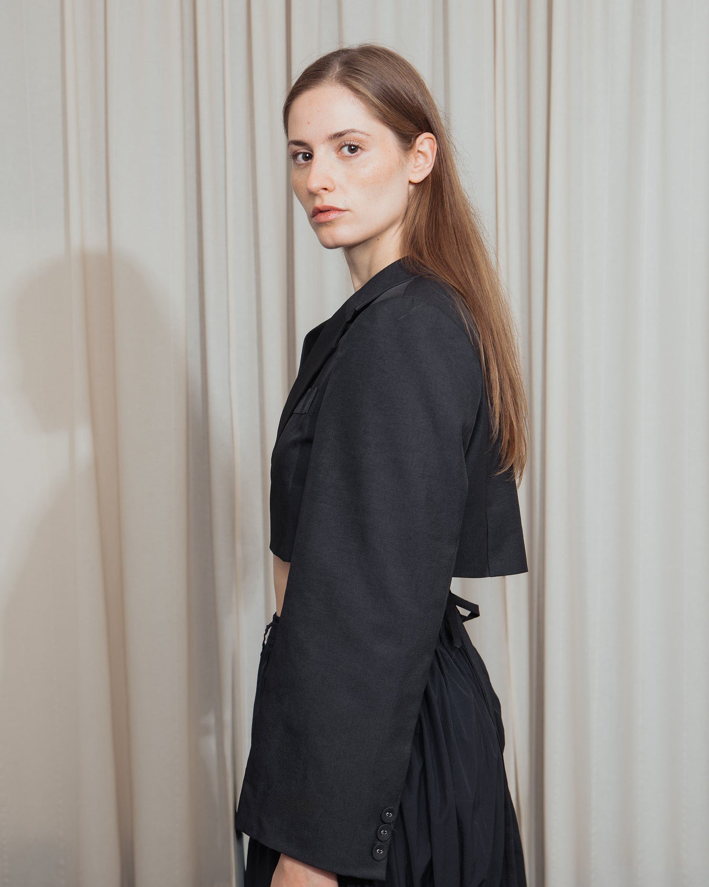 Cropped boxy Blazer in charcoal grey