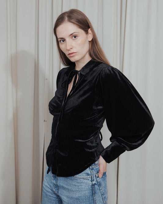 Peter Collar Velvet Black Top