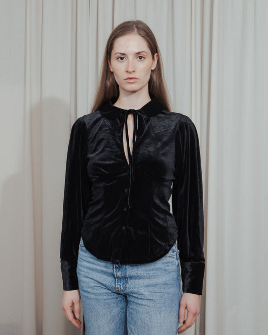 Peter Collar Velvet Black Top