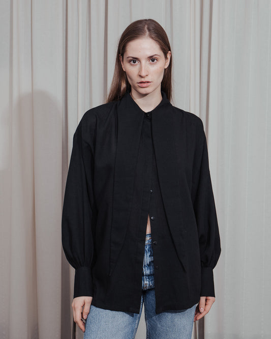 Long Collar Shirt in black