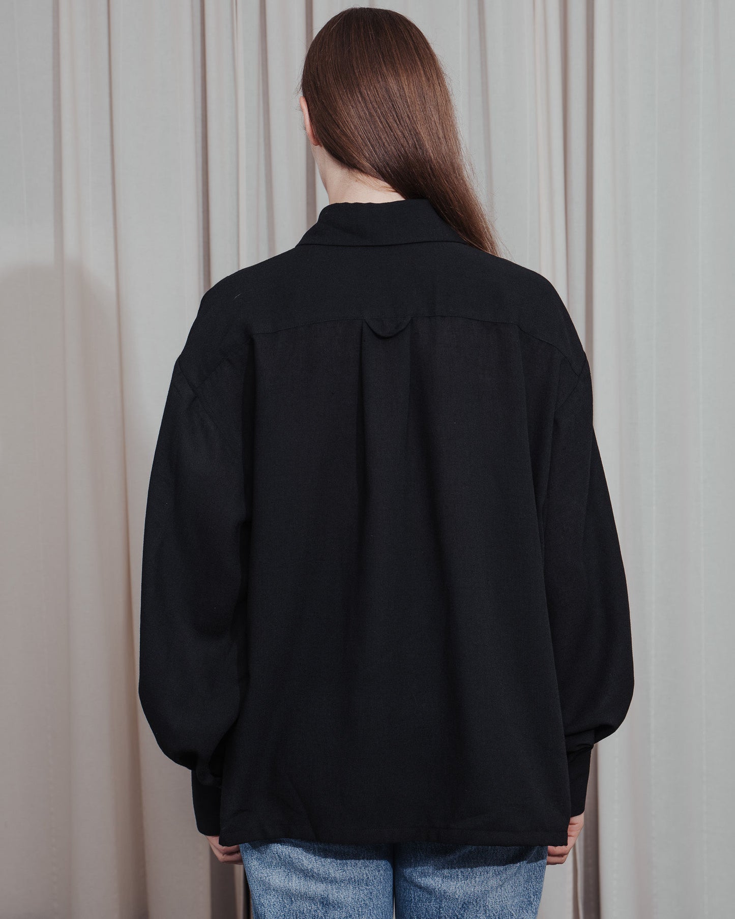 Long Collar Shirt in black