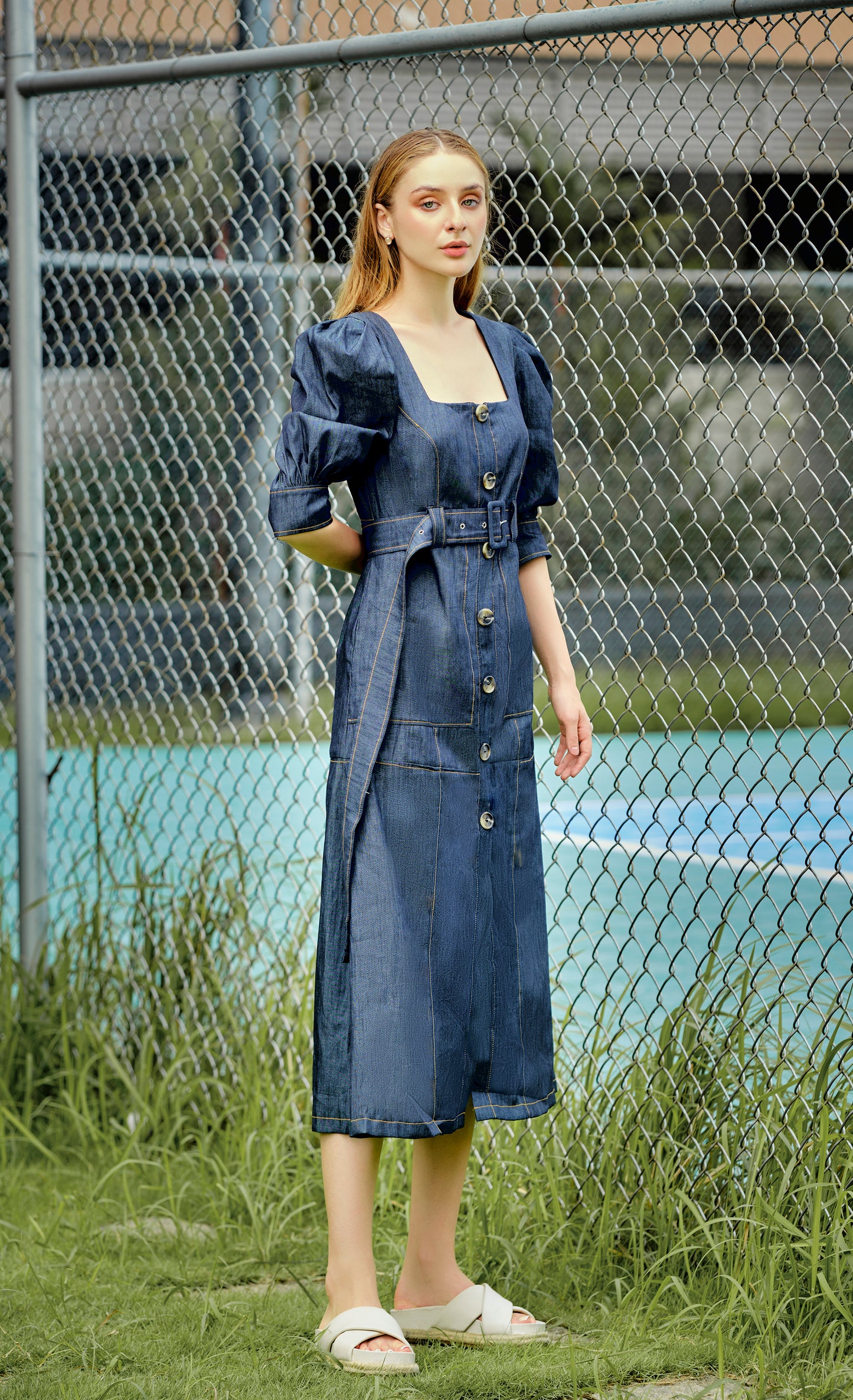 Signature denim midi dress in navy – LAGEMMA